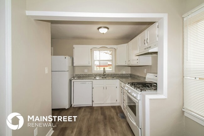Photo - 120 E Northrup Dr