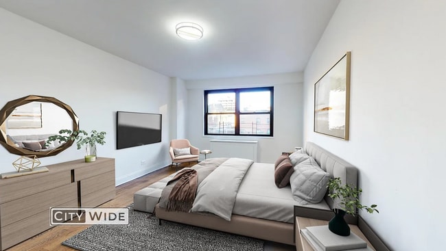 Photo - 206 E 16th St