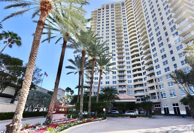 Building Photo - 19501 W Country Club Dr Unit 2510 Rental