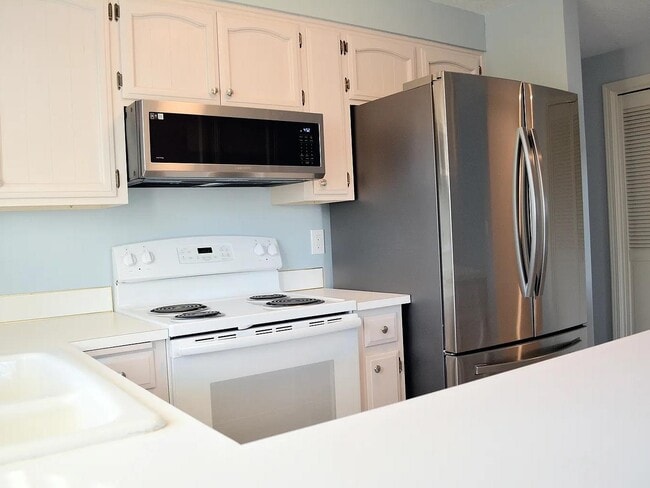 Photo - 566 Sunwood Dr NW