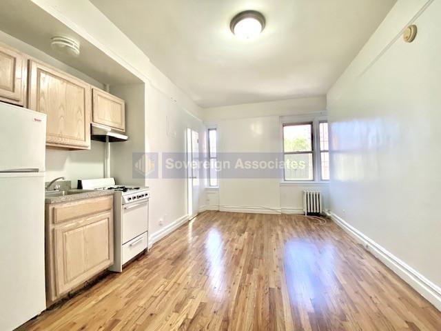 Building Photo - 936 West End Ave Unit F11