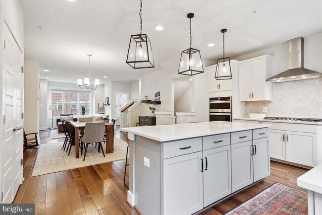 Photo - 12706 Vuillard St