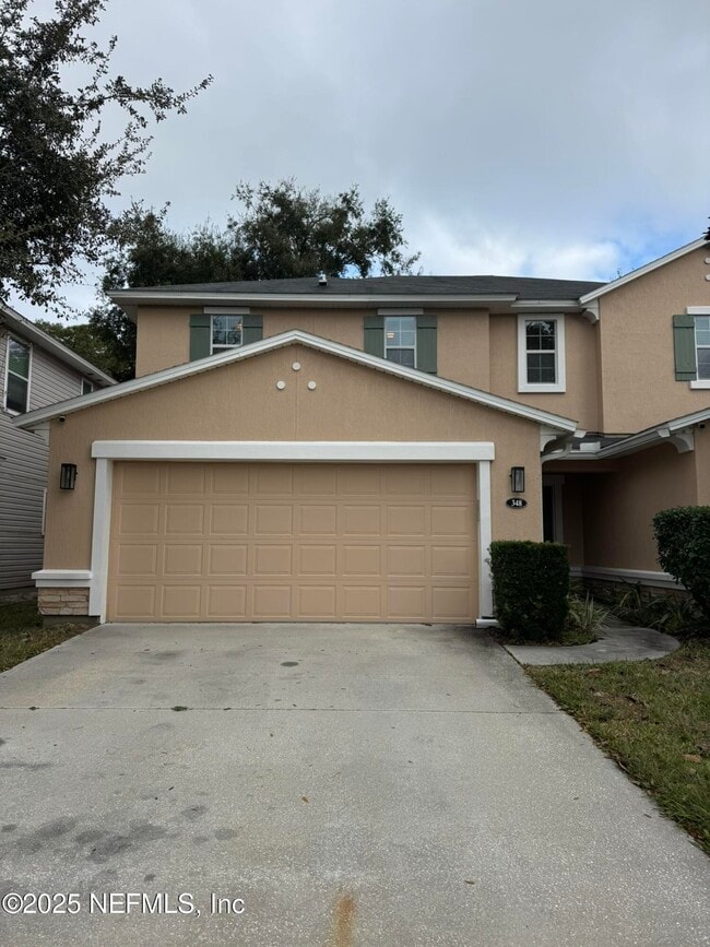 Photo - 348 Auburn Oaks Rd E