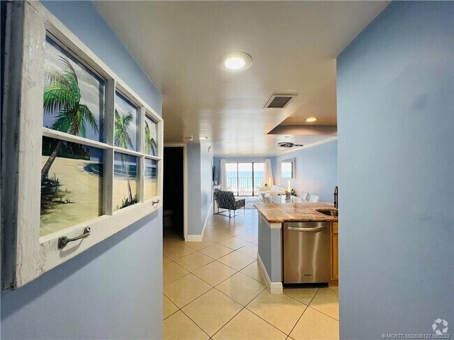 Building Photo - 9400 S Ocean Dr Unit 604B Rental