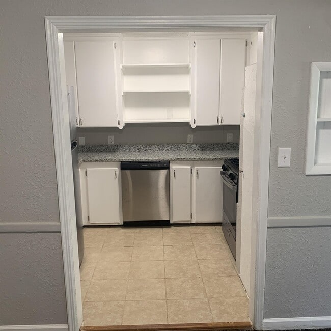Photo - 1523 N Columbia Ave