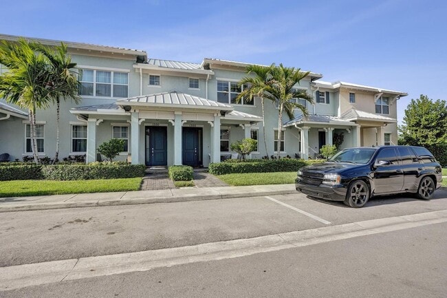 Building Photo - 1300 Eucalyptus Dr