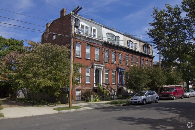 Building Photo - 29 Eld St Rental