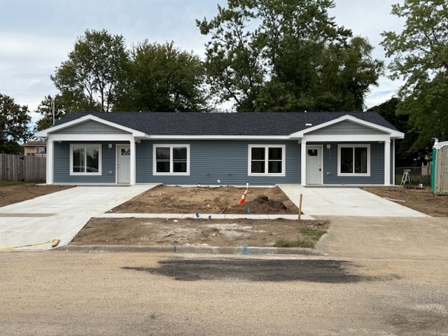 Building Photo - 708 Hoaglin Dr Rental