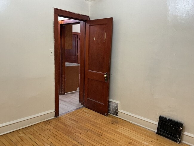 Photo - 5342-5344-5344 N 35th St Unit Lower