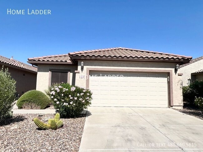 Photo - 2523 N Pecos Dr House