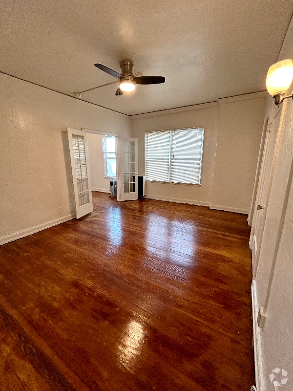 Building Photo - 1523 N McCadden Pl Unit 320 Rental