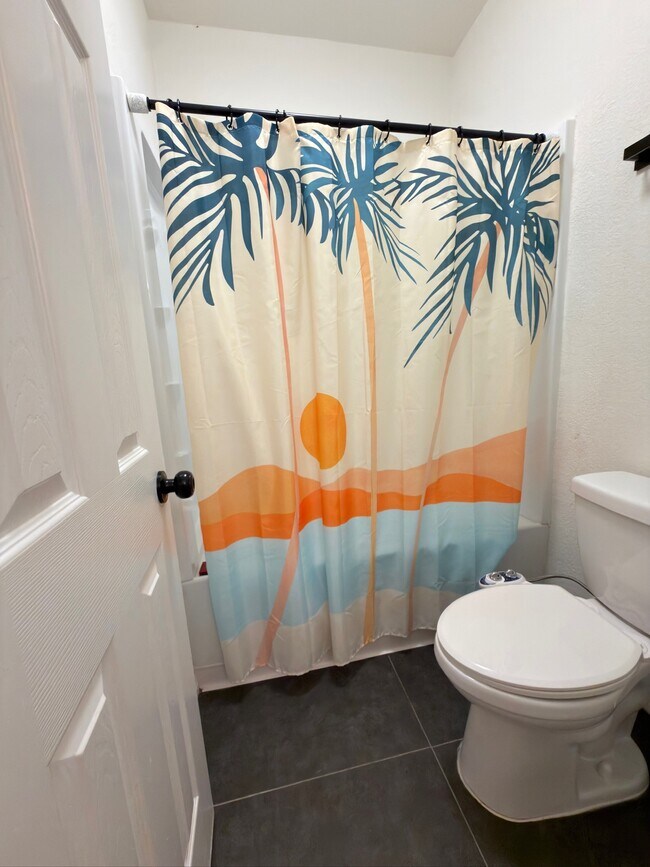 Photo - 16927 Locust Springs Dr