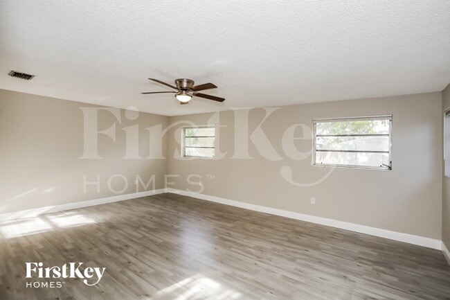 Photo - 19424 NW 48th Ave