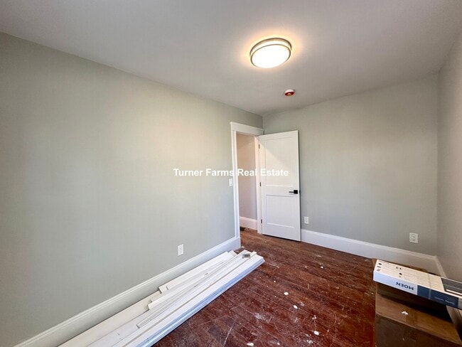5 Dickson St Unit 1
