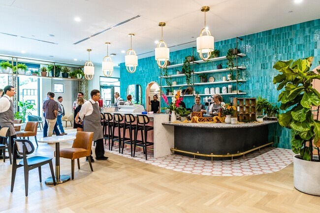 GM1A3239 - Yugo Austin Waterloo