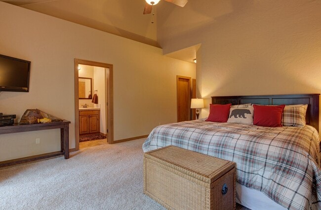 Photo - Seasonal Rental- Available through April 3...