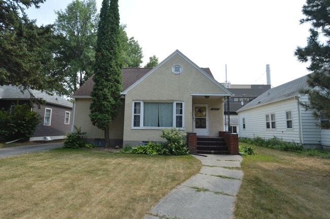Building Photo - 2327 University Ave Unit Main Rental