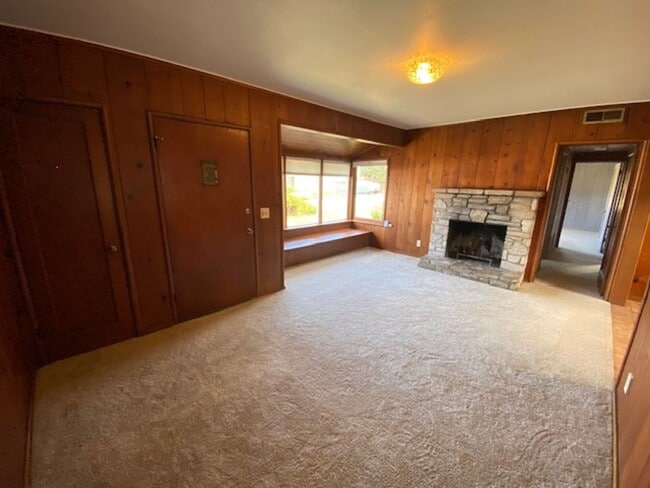 Photo - Beach Tract Cottage!
