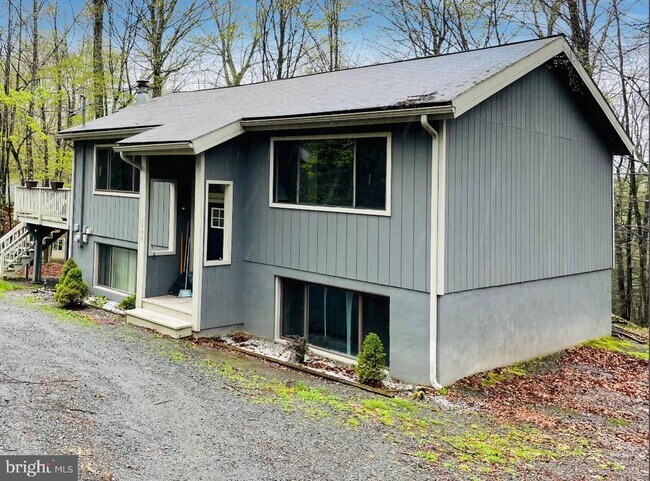 Photo - 199 Northgate Rd