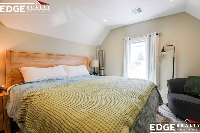 Photo - 131 Murdock St Unidad 2