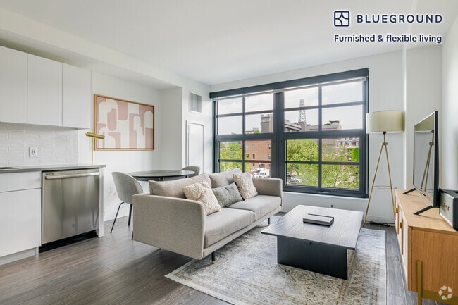Building Photo - 89 E Dedham St Rental