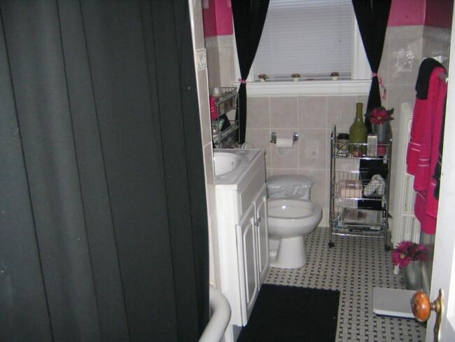 Photo - 24 Oak Square Ave Unidad 1