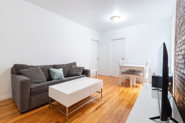 Photo - 320 E 93rd St Unidad ID1032045P