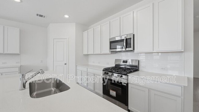 Photo - 1304 Apron Trl