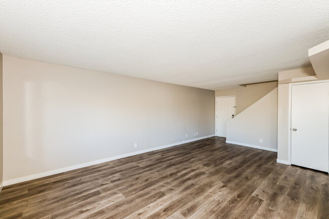 Photo - 609 Carleton Dr