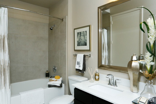Building Photo - Elan Med Center Rental