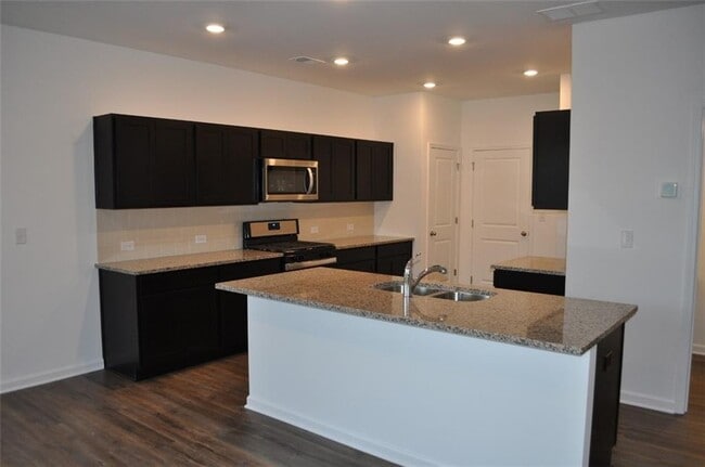Photo - 5745 Thornton Dr