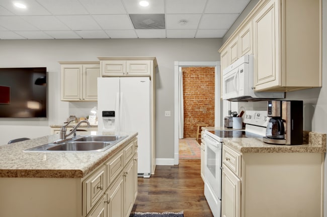 Photo - 210 E Waldburg St Unit A