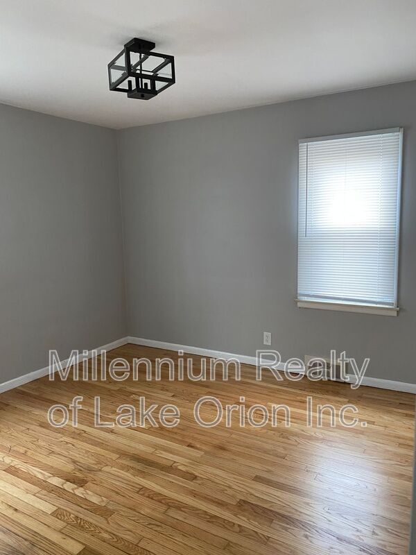 Photo - 636 Lebaron Ave