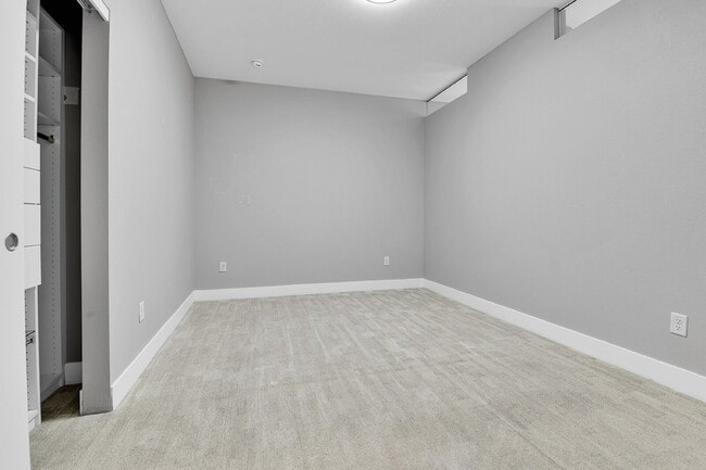 Photo - $1,695 - 1 Bed, 1 Bath Condo with In Unit Laundry in Secured Building! Unidad #306