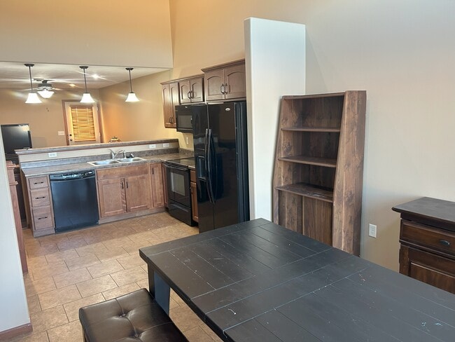 Photo - 6611 S Tomar Rd