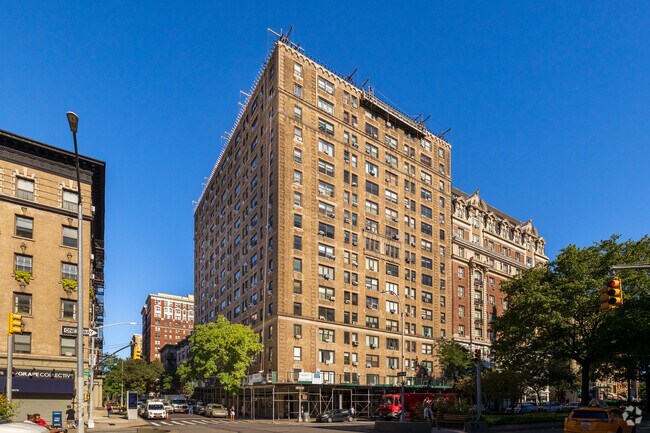 Photo - The Broadmoor Apartments