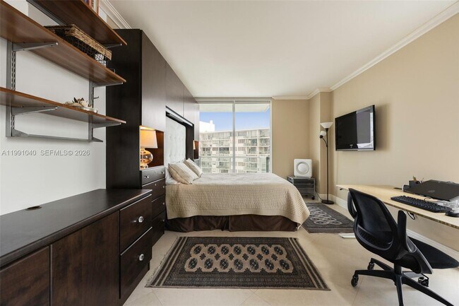 Photo - 218 SE 14th St Unit 1007