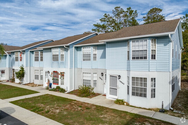 10545-10573 Chalmer St Spring Hill, FL