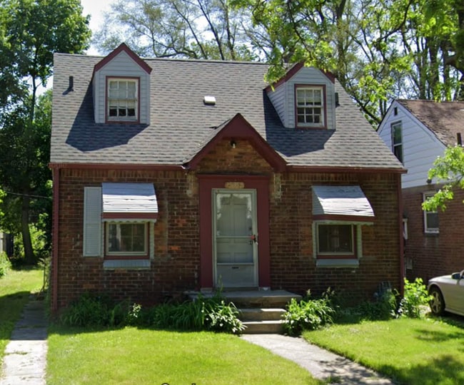 Building Photo - 19358 Mansfield St Rental