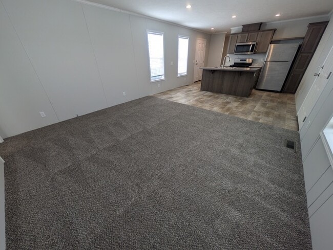 Photo - 16142 Normandy St