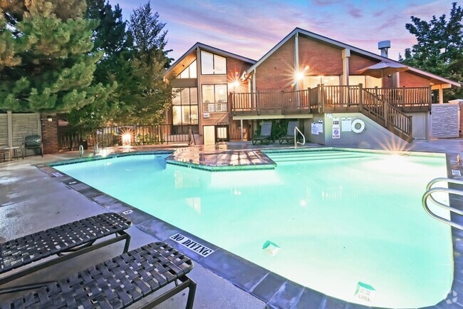 Swimming Pool - Fox Creek Rental