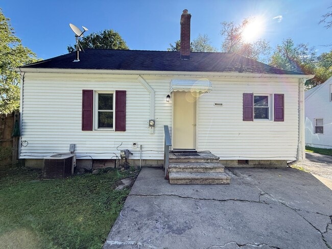 2428 Midday St