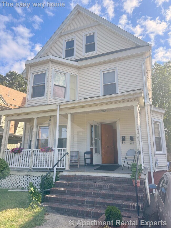 Building Photo - 145 College Ave Unit #2