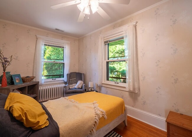Photo - 57 Selden St