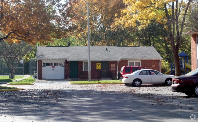 Photo - Foxhill Manor Cooperative