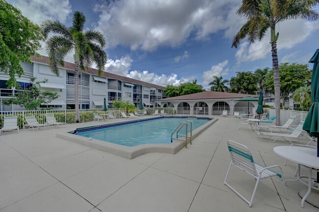 Photo - 1040 SE 4th Ave Condo Unit 128