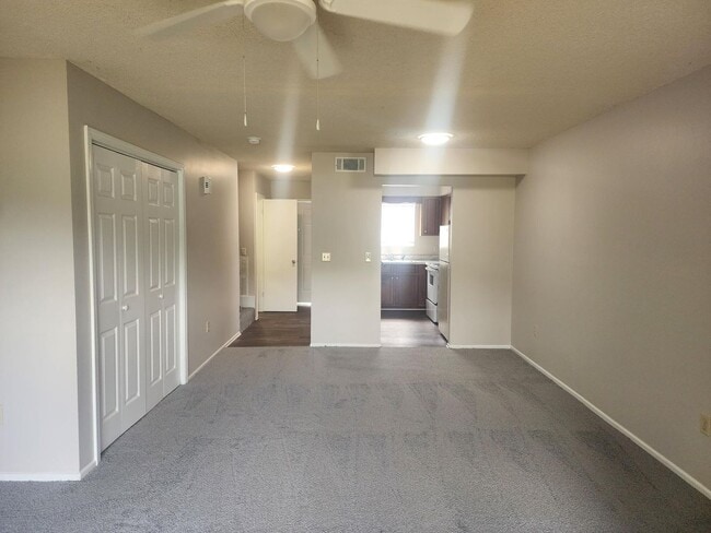 Building Photo - 125 Tabitha Ct Unit B