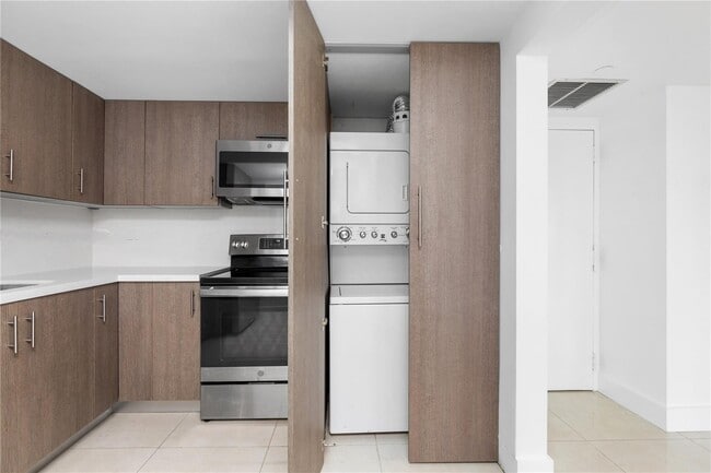 Photo - 1901 Brickell Ave Unit B1903