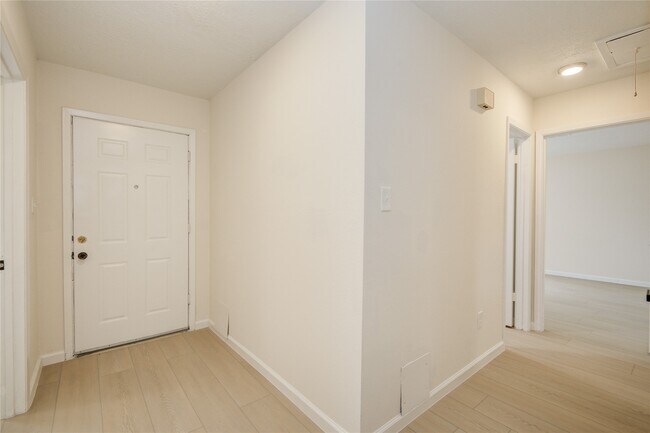 Photo - 12803 High Star Dr Unidad True