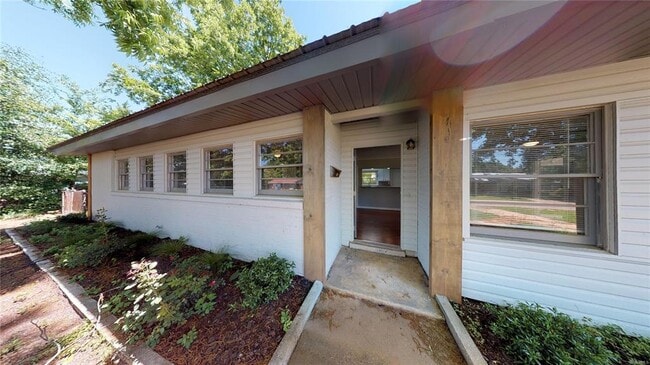 Photo - 1170 Josephine Ave